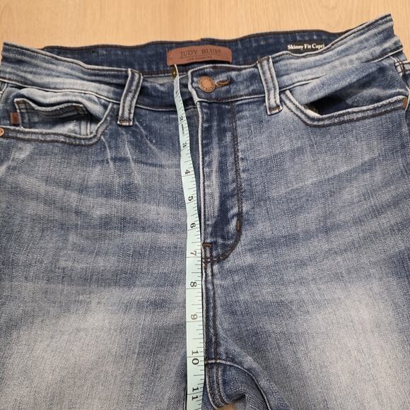 Judy Blue Light Wash Stretchy Cute Casual Skinny Mid Rise Capris Size 30 - Picture 5 of 9